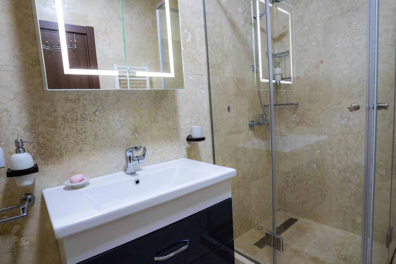 Lake Apartments Solid Mamaia Kültér fotó