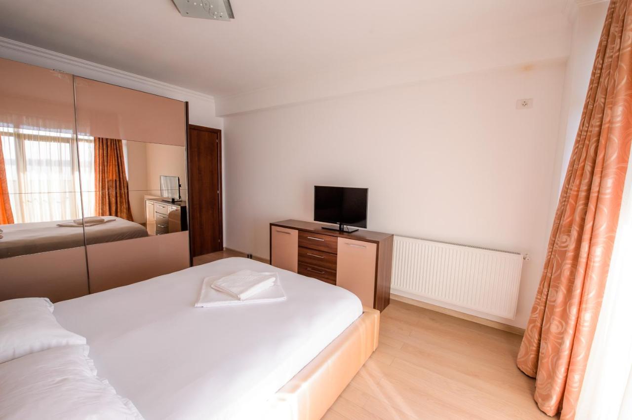 Lake Apartments Solid Mamaia Kültér fotó